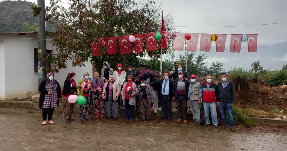 29 Ekim Cumhuriyet Bayramı İzmir-Tire Hasançavuşlar Mahallesinde Köylüler Tarafından Coşkuyla Kutlandı