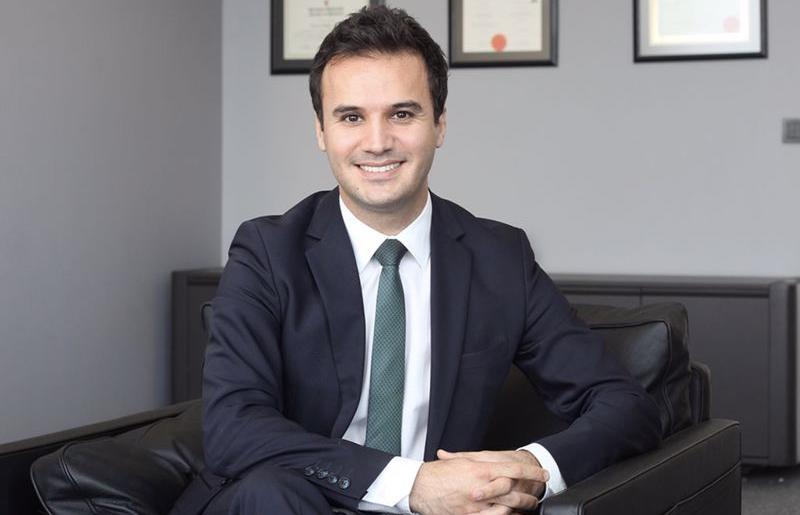 Doç.Dr Ozan Bitik Özel Tekniğini Searchal Jurnal Dergisine Anlattı
