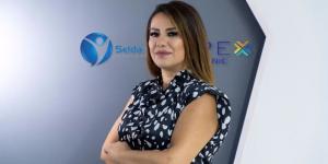 ÜNLÜLERİN SAÇ EKİM UZMANI SELDA ÖZTÜRK