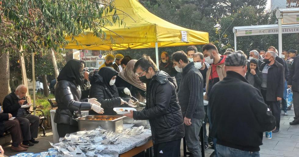 Emre Akyazıcı ve Elif Girgin’in babaları Fahrettin Akyazıcı’nın anısını yaşatıyor