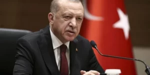 ‘Erdoğan, çalışma odasında iki TV kanalını izliyor’