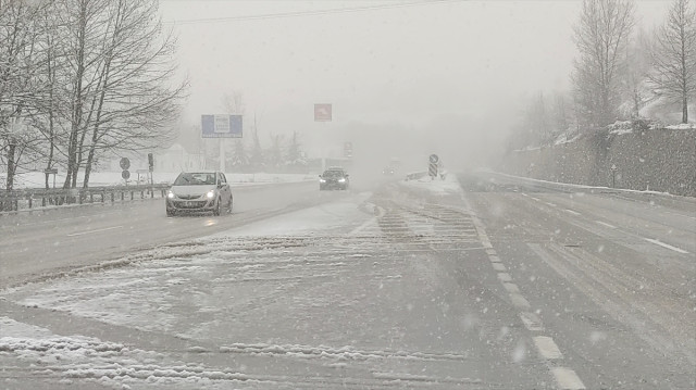 İstanbul ve Ankara’dan sonra bir kar haberi de İzmir’den