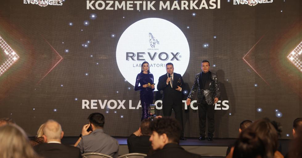 Revox Laboratories’e ‘Yılın En İyi Kozmetik Markası’ ödülü verildi