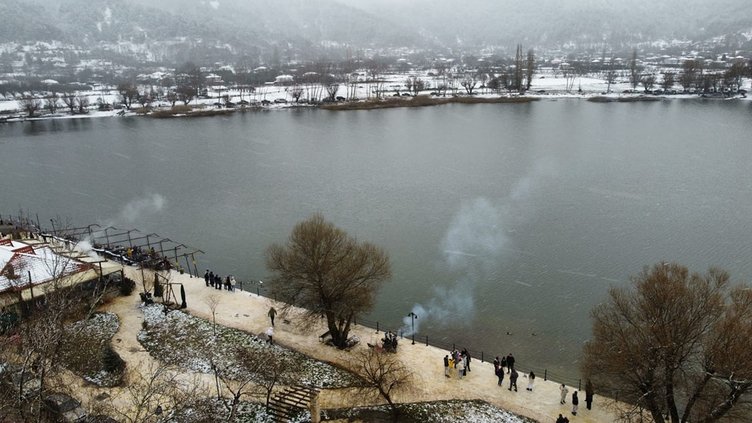 Ödemiş Gölcük beyaza büründü