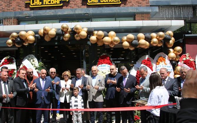 Bahçeşehir’de Görkemli Açılış: Cağ Burger’e Yoğun İlgi