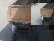 Feci ölüm kamerada: Damper kapağı başına çarptı, Mevlüt Şafak hayatını kaybetti