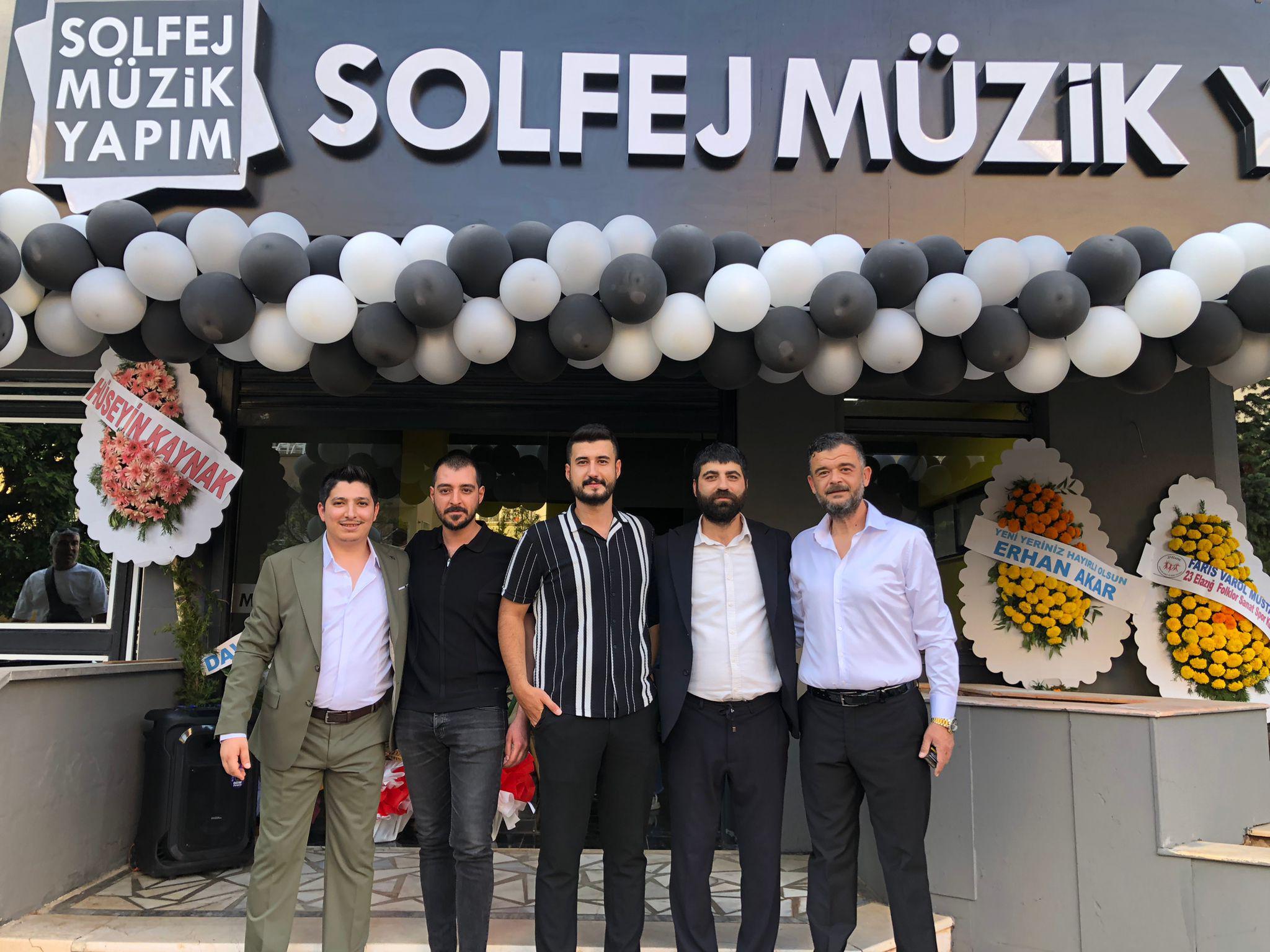 Solfej Müzik Yapım Yeni Yerinde Sanatseverlerle Buluştu