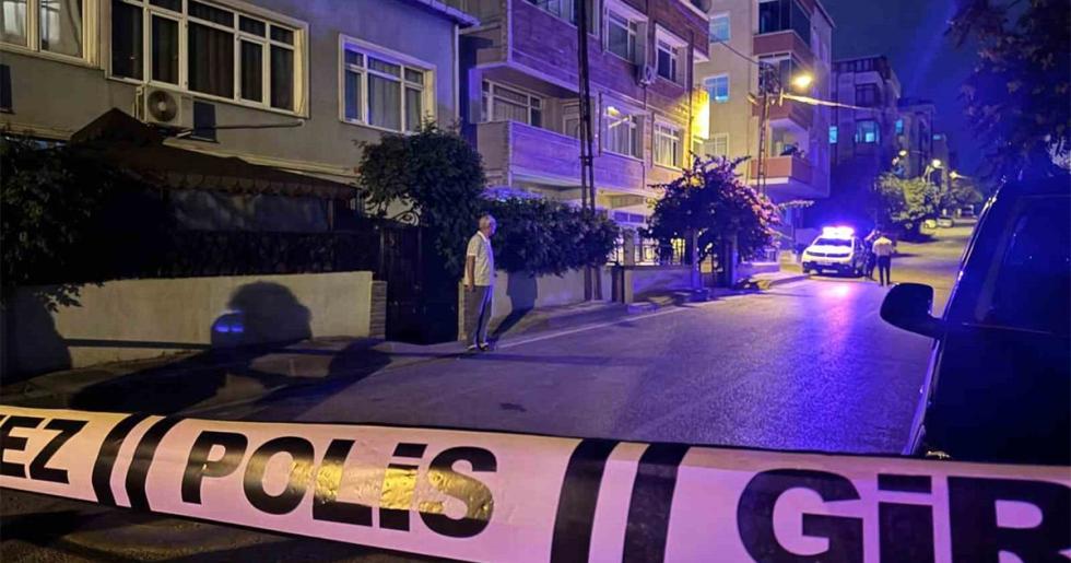 Genç kadın satırla boğazı kesilerek öldürüldü