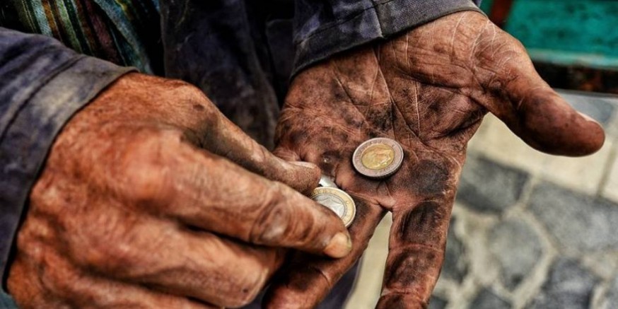 Türkiye’de yoksulluk uçurumu derinleşiyor: 12 milyona yakın kişi aşırı yoksul