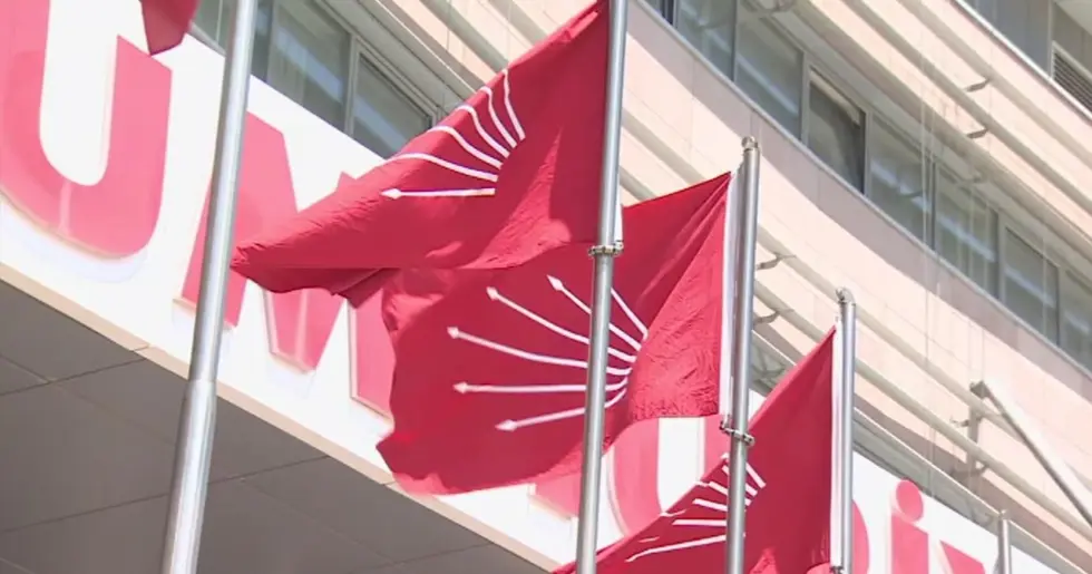 İzmir’de CHP’li 3 Belediyeye Soruşturma Başlatıldı