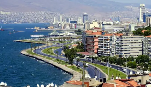 İzmir’de Kentsel Dönüşüm Alarmı: Yıkım Tozları Kanser Tehlikesi Saçıyor