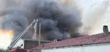 İzmir Bornova’da Depoda Yangın: Müdahale Devam Ediyor