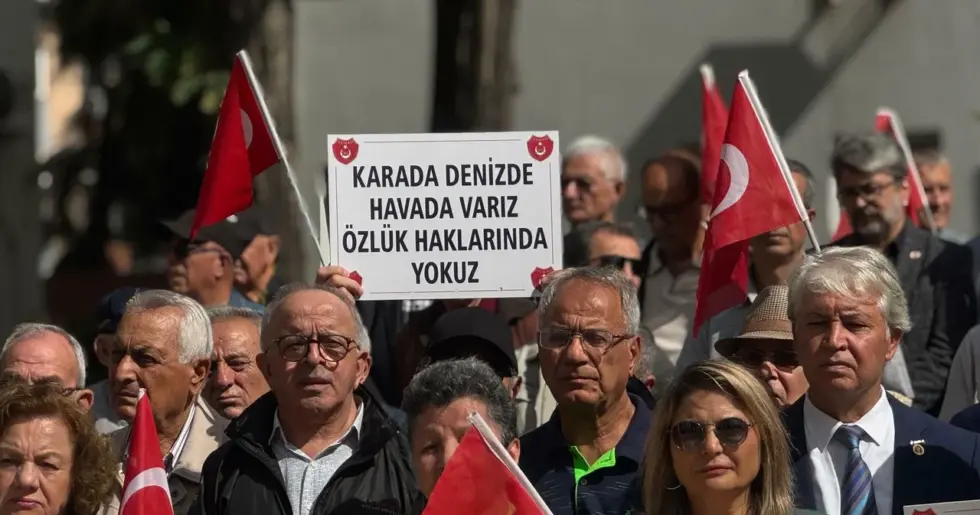 Astsubaylar İzmir’de Ses Yükseltti