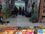 Berber Dükkanını Kütüphaneye Çevirdi