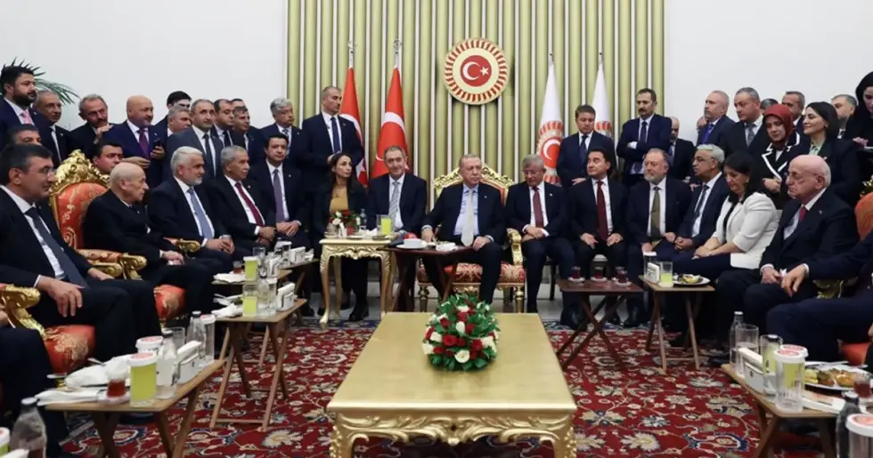 Meclis Açılışında Tarihi Kare: Erdoğan’dan İlk Yorum