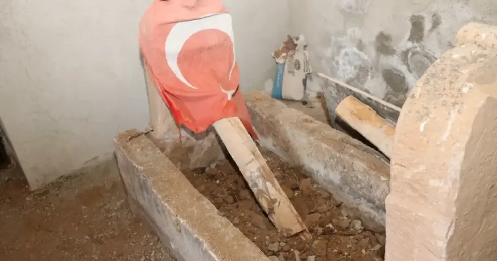 Şehit Mezarlarına Saygısızlık