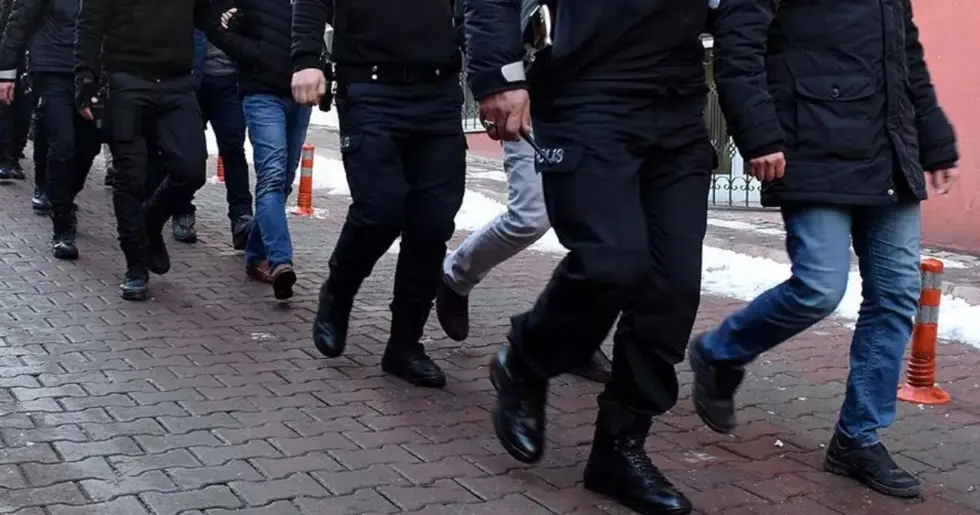 İzmir Merkezli 17 İlde Dev Siber Operasyon