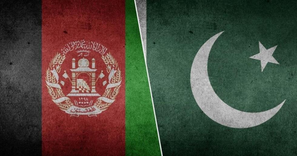 Pakistan, Afganistan’ın Başkentini Bombalıyor!