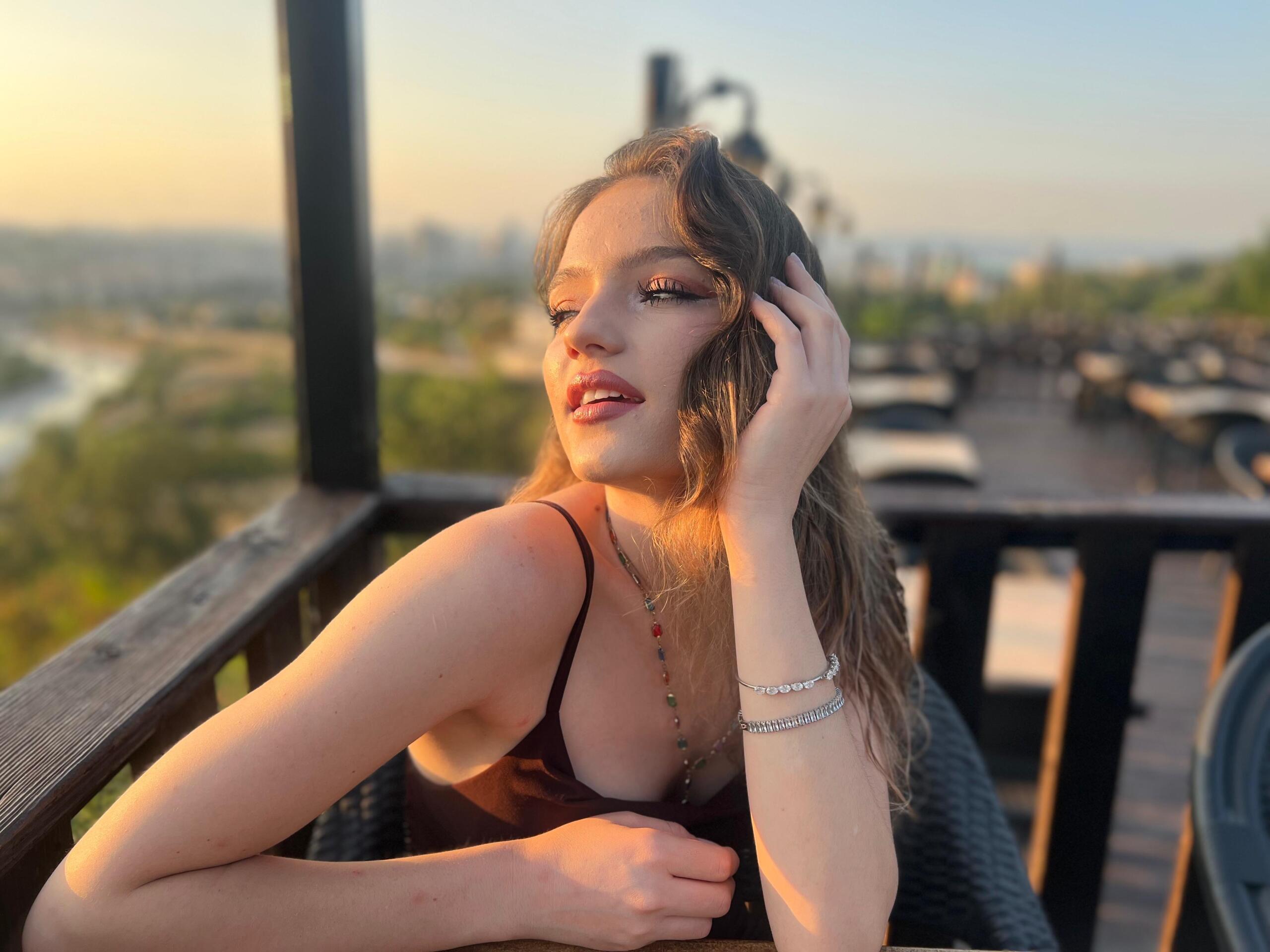 Genç Oyuncu İrem Aydın: “Moda Benim Kendimi İfade Etme Biçimim”