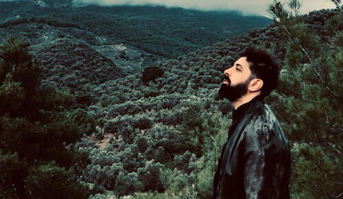 Metin Önderoğlu’ndan Yıllanmış Bir Şarkı, “Sakın Beni” Yayında