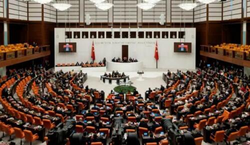 TBMM’de yoğun mesai: Sosyal medya kısıtlaması ve 12. Yargı Paketi ayrıntısı!