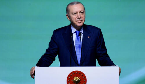 Erdoğan: Gençler geleceğe dair umutlarımı yeşertiyor