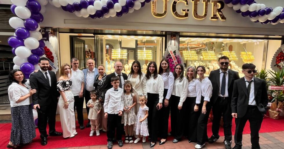 Açılışta Maliyetine Altın Sattılar 50 Yıllık Vefayı Ödediler!