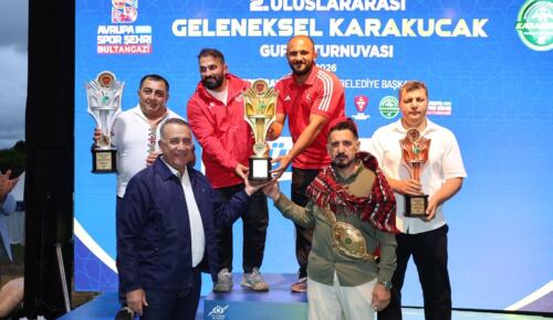 2. Uluslararası Karakucak Güreşleri’nin Güreş Ağası Ergin Kırmaç Oldu